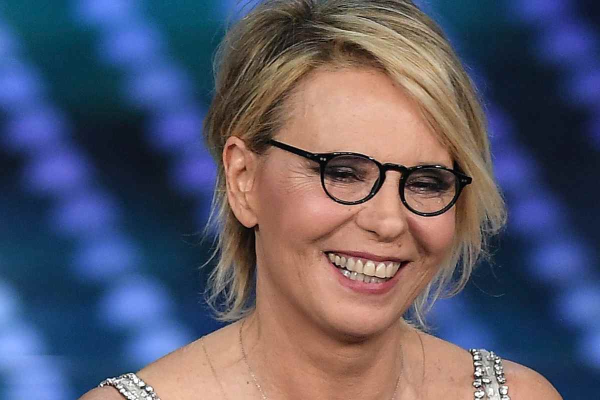 maria de filippi che laurea ha