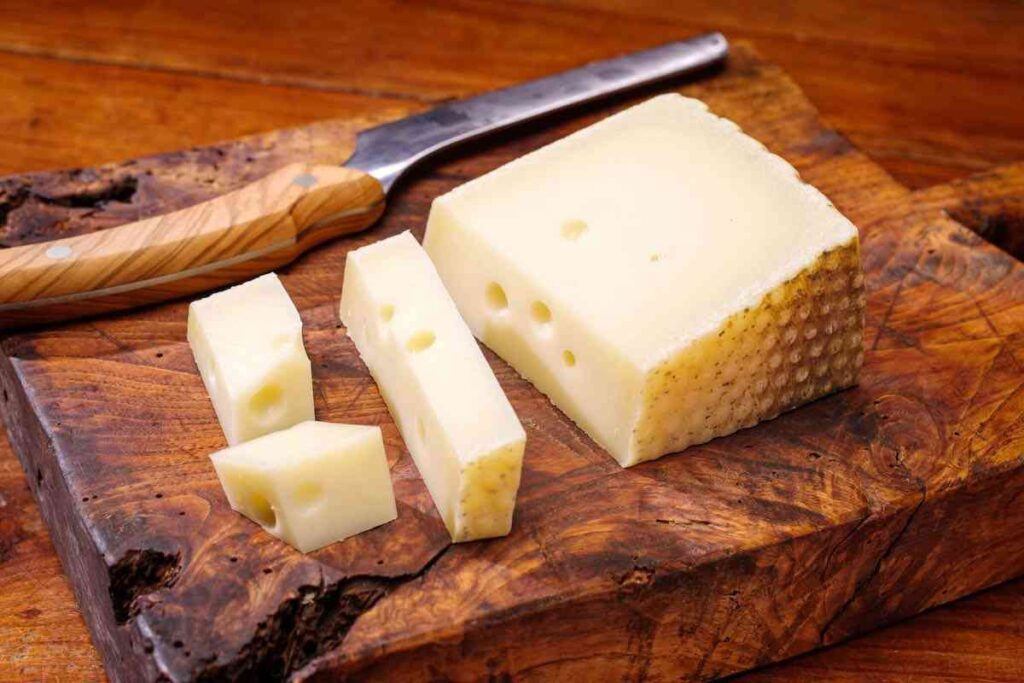Formaggio sempre fresco: trucco per conservarlo bene e a lungo