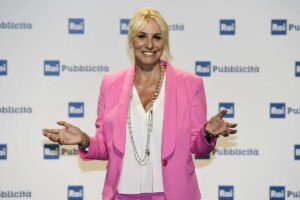 Antonella Clerici, dove va in vacanza dopo la fine di È Sempre Mezzogiorno: ecco i dettagli
