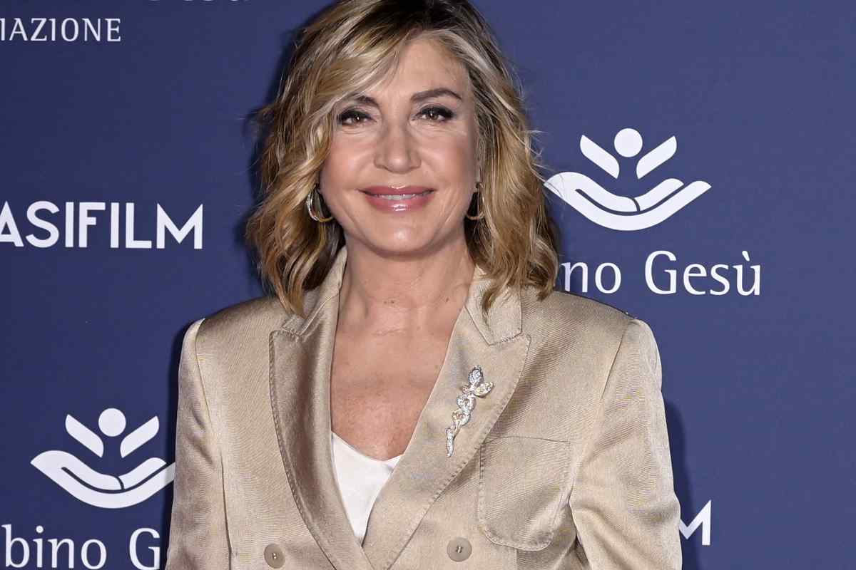 mediaset addio doloroso