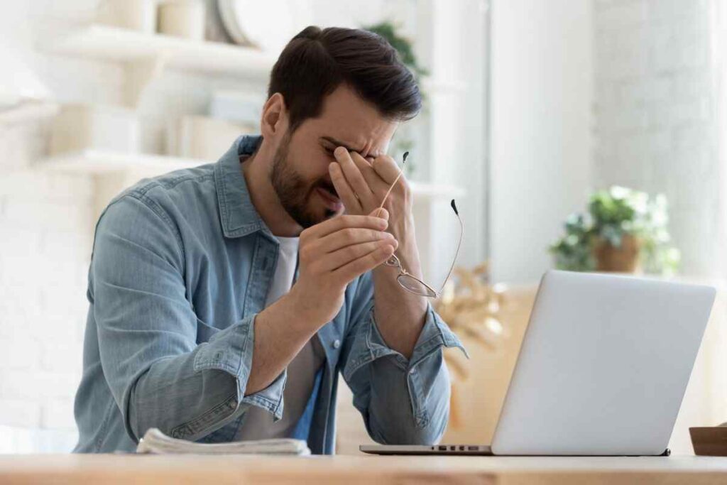 stress insonnia cosa rischi