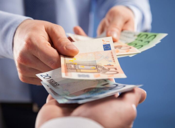 Soldi euro contanti