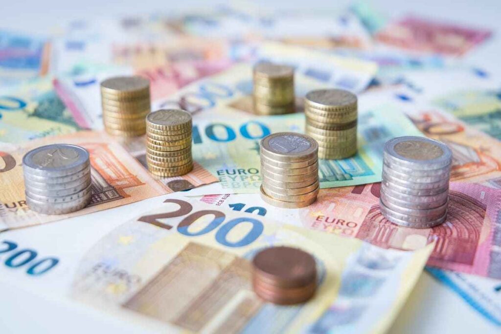 stipendio 30.000 euro qui